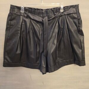 Cato‎ Black Faux Leather Tie Waist Bermuda Fashion Shorts Size 18/20W GC